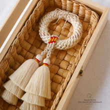 Load image into Gallery viewer, Malai Diplomatic and Corporate - Premium Gift - Made in Thailand - Spain - Box