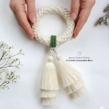 โหลดรูปภาพลงในเครื่องมือใช้ดูของ Gallery Malai Petite Purity - Custom-Coloured Belt - Green - a Premium Gift - Macrame by Nicha - With hands