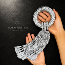 Load image into Gallery viewer, Malai Prestige Silver - Premium Gift - Made in Thailand - Macrame by Nicha - Hands