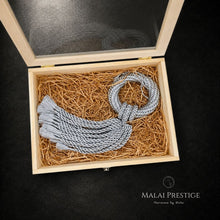 Load image into Gallery viewer, Malai Prestige Silver - Premium Gift - Made in Thailand - Macrame by Nicha - In Box