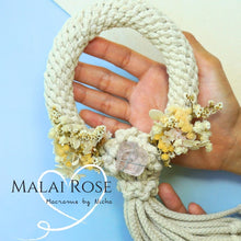 Load image into Gallery viewer, Macrame by Nicha - Phuang Malai Thailand - MALAI ROSE QUARTZ – พวงมาลัยหินโรสควอตซ์ - พวงมาลัยวันแม่ - ของขวัญ3