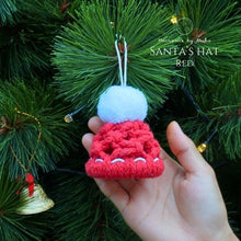 Load image into Gallery viewer, Santa_s_hat_red_-_-_Christmas_decoration_made_in_Chiang_Rai_by_Akha_women_-_Thailand_-_Macrame_by_Nicha