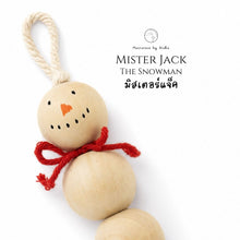 โหลดรูปภาพลงในเครื่องมือใช้ดูของ Gallery Snowman - Christmas ornaments Thailand - Macrame by Nicha - Zoom in