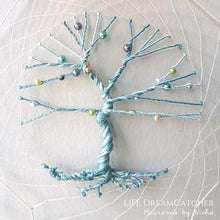 Load image into Gallery viewer, LIFE DREAMCATCHER – ตาข่ายดักฝัน ต้นไม้แห่งชีวิต – The Tree of Life dream catcher + หินเทอร์ควอยซ์ - Home decor & Gift5