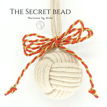 Load image into Gallery viewer, The Secret bead - หนวดซานต้า - ของตกแต่งคริสต์มาส - Macrame by Nicha - Christmas decoration