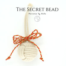 Load image into Gallery viewer, The Secret bead - หนวดซานต้า - ของตกแต่งคริสต์มาส - Macrame by Nicha - Christmas decoration2