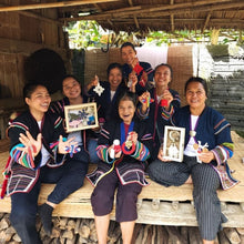 โหลดรูปภาพลงในเครื่องมือใช้ดูของ Gallery Meet the Akha women from Akha Ma-De Project 
