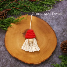 Load image into Gallery viewer, Christmas_dwarf_with_background_-_-_Christmas_ornaments_made_in_Chiang_Rai_-_Akha_Ma-De_-_Social_entreprise_-_Thailand_-_Macrame_by_Nicha
