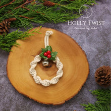 Load image into Gallery viewer, Holly_Twist_with_background_-_-_Christmas_ornaments_made_in_Chiang_Rai_-_Akha_Ma-De_-_Social_entreprise_-_Thailand_-_Macrame_by_Nicha
