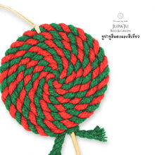 โหลดรูปภาพลงในเครื่องมือใช้ดูของ Gallery Jupa Ju Red &amp; Green - Christmas ornaments Thailand - Macrame by Nicha - Zoom In
