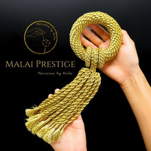 Load image into Gallery viewer, MALAI PRESTIGE - VIP MALAI - พวงมาลัยทองคำ - ความสำเร็จและความร่ำรวย - ของขวัญVIP Hand
