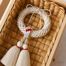 Load image into Gallery viewer, Malai Diplomatic and Corporate - Premium Gift - Made in Thailand - Japan - Box
