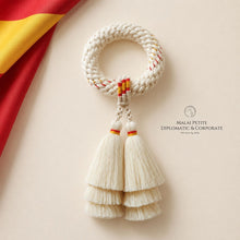 Load image into Gallery viewer, Malai Diplomatic and Corporate - Premium Gift - Made in Thailand - Spain - Full body
