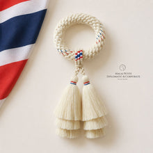 Load image into Gallery viewer, Malai Diplomatic and Corporate - Premium Gift - Made in Thailand - Thai - Full Body
