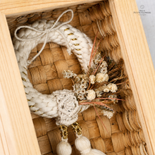 Load image into Gallery viewer, Malai Petite Flowers - In Box Zoom In - New Year Gifts - Macrame by Nicha
