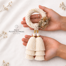 Load image into Gallery viewer, Malai Petite Flowers - On hands - New Year Gifts - Macrame by Nicha
