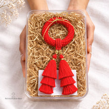 โหลดรูปภาพลงในเครื่องมือใช้ดูของ Gallery Malai Petite Purity - White - a Premium Gift - Macrame by Nicha - Open box
