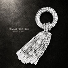 Load image into Gallery viewer, Malai Prestige Silver - Premium Gift - Made in Thailand - Macrame by Nicha - Full Body
