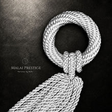 Load image into Gallery viewer, Malai Prestige Silver - Premium Gift - Made in Thailand - Macrame by Nicha - Head
