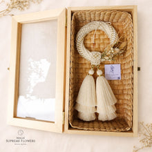 โหลดรูปภาพลงในเครื่องมือใช้ดูของ Gallery Malai Supreme Flowers - in Box -  Client Gift - Macrame by Nicha
