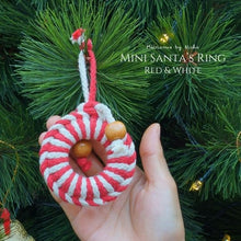โหลดรูปภาพลงในเครื่องมือใช้ดูของ Gallery MINI SANTA&#39;S RING - พวงหรีดคริสต์มาสเล็ก - ของตกแต่งคริสต์มาส
