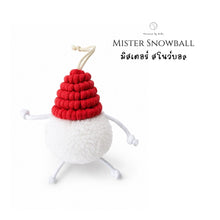 Load image into Gallery viewer, Mister Snowball - Christmas ornaments Thailand - Macrame by Nicha
