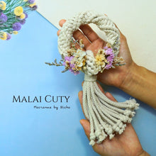 โหลดรูปภาพลงในเครื่องมือใช้ดูของ Gallery Macrame by Nicha - Phuang Malai Thailand - MALAI CUTY – พวงมาลัยคิวตี้  - พวงมาลัยวันแม่ - ของขวัญ
