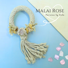 โหลดรูปภาพลงในเครื่องมือใช้ดูของ Gallery Macrame by Nicha - Phuang Malai Thailand - MALAI ROSE QUARTZ – พวงมาลัยหินโรสควอตซ์ - พวงมาลัยวันแม่ - ของขวัญ2
