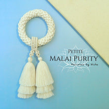 โหลดรูปภาพลงในเครื่องมือใช้ดูของ Gallery Phuang Malai - Macrame by Nicha - Petite Malai Purity - พวงมาลัยความบริสุทธิ์ - ของขวัญ - พวงมาลัยกอด Product
