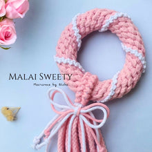 Load image into Gallery viewer, Phuang Malai - Macrame by Nicha - Malai Sweety - ของขวัญ - พวงมาลัยวันแม่23
