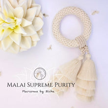 โหลดรูปภาพลงในเครื่องมือใช้ดูของ Gallery Phuang Malai 2023 - VIP Gifts GWP - Macrame by Nicha - Malai Purity-  พวงมาลัยความบริสุทธิ์ - ของขวัญ VIP -พวงมาลัยวันแม่  Product
