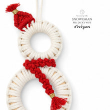 โหลดรูปภาพลงในเครื่องมือใช้ดูของ Gallery Snowoman - Christmas ornaments Thailand - - Macrame by Nicha - Zoom in
