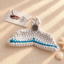 โหลดรูปภาพลงในเครื่องมือใช้ดูของ Gallery Whale Tail White and Blue Magnets - แม่เหล็กหางวาฬสีขาวฟ้า - Back - ของชำร่วยและของขวัญปีใหม่ - Corporate Gifts - Macrame by Nicha
