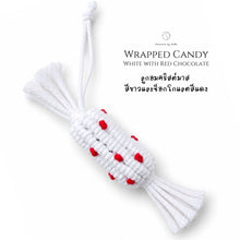 โหลดรูปภาพลงในเครื่องมือใช้ดูของ Gallery Wrapped Candy White and Red chocolate - Christmas ornaments Thailand - Macrame by Nicha 
