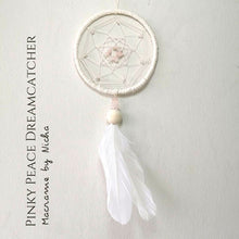 โหลดรูปภาพลงในเครื่องมือใช้ดูของ Gallery THE PINKY PEACE DREAMCATCHER - ตาข่ายดักฝันขนาดเล็ก
