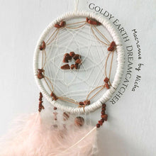 โหลดรูปภาพลงในเครื่องมือใช้ดูของ Gallery THE GOLDY EARTH DREAMCATCHER - ตาข่ายดักฝันขนาดเล็ก
