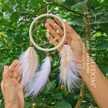 Load image into Gallery viewer, DIY KIT &quot;Air of Freedom&quot; + WORKSHOP - Kids - Dreamcatcher
