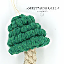 Load image into Gallery viewer, Forest&#39;Mush - เห็ดป่า - ของตกแต่งคริสต์มาส - Macrame by Nicha - Christmas decoration GREEN
